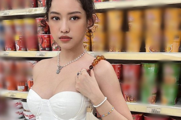 Ăn mặc 'có như không có' ở siêu thị, nhiều hot girl Việt bị netizen nhắc khéo - Ảnh 2